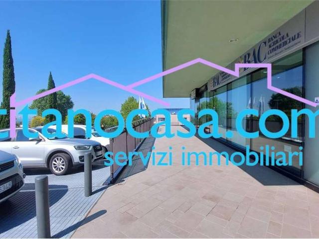 Locale Commerciale in affitto a Borgo Maggiore