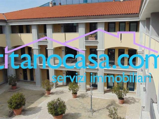 Locale Commerciale in affitto a Serravalle