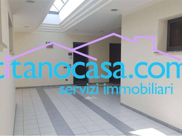 Locale Commerciale in affitto a Serravalle