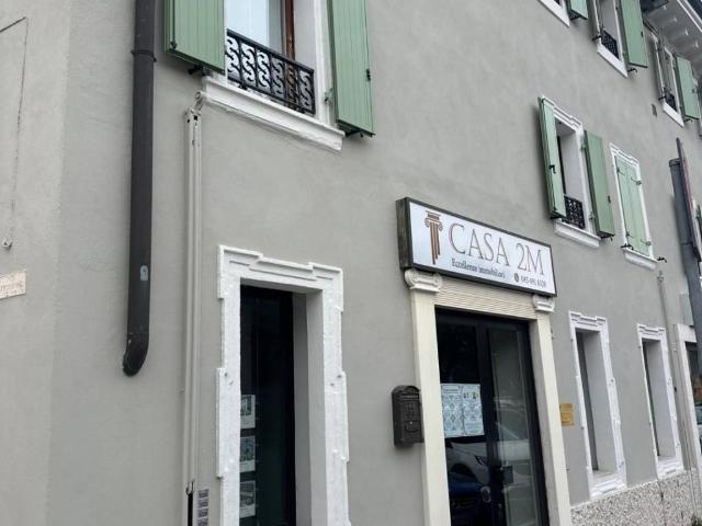 Locale Commerciale in affitto a Case Nuove, San Martino Buon Albergo