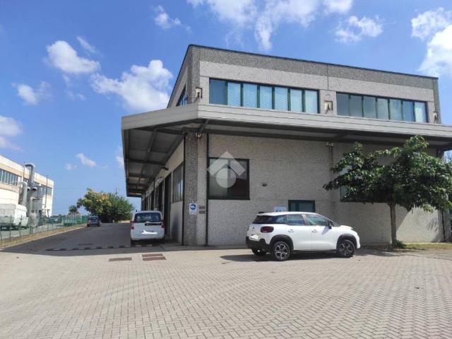 Locale Commerciale in affitto a San Mauro Pascoli, Reggio Emilia