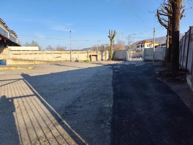 Locale Commerciale in affitto a Pescarito, Piemonte