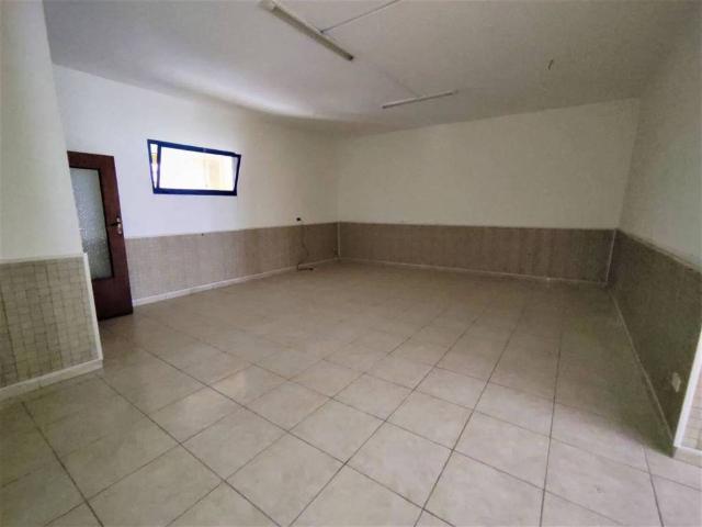 Locale Commerciale in affitto a Puglia, Foggia