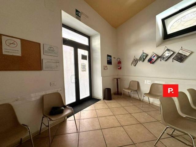 Locale Commerciale in affitto a San Prisco, Campania