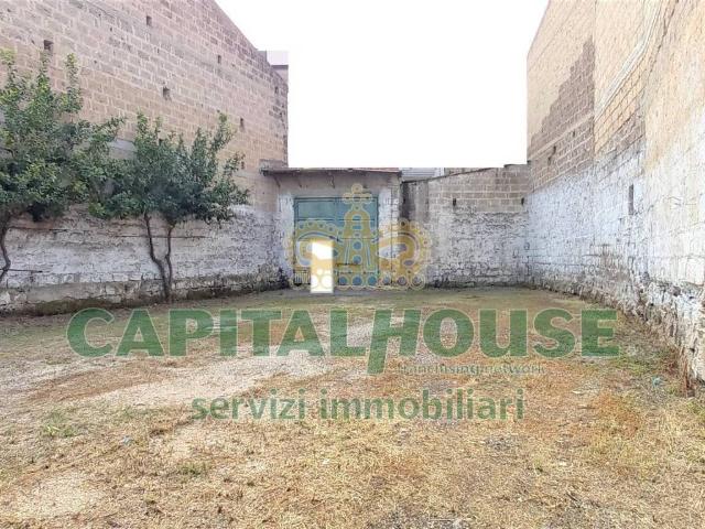 Locale Commerciale in affitto a San Prisco, Campania