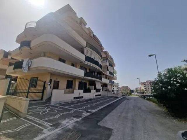 Locale Commerciale in affitto a San Prisco, Campania