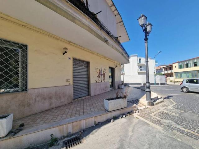 Locale Commerciale in affitto a San Prisco, Campania