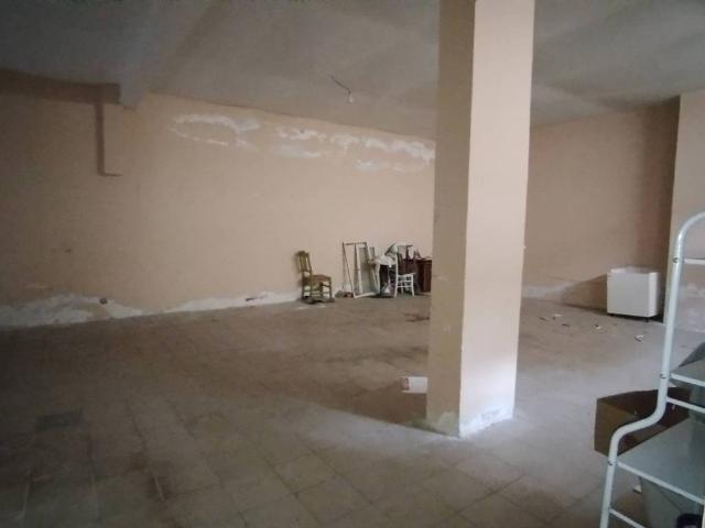 Locale Commerciale in affitto a San Prisco, Campania
