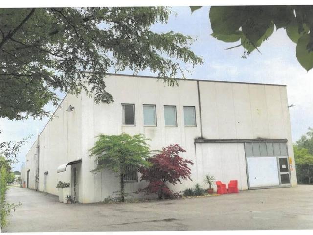 Locale Commerciale in affitto a San Quirino, Friuli-Venezia Giulia