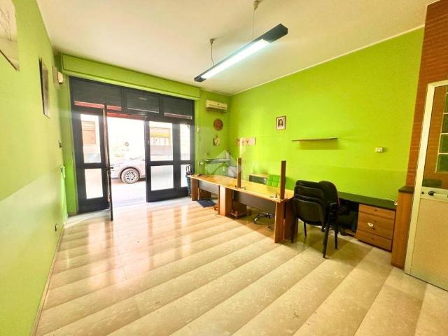 Locale Commerciale in affitto a Puglia, Foggia