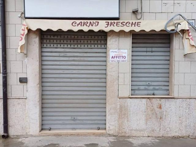 Locale Commerciale in affitto a Puglia, Foggia