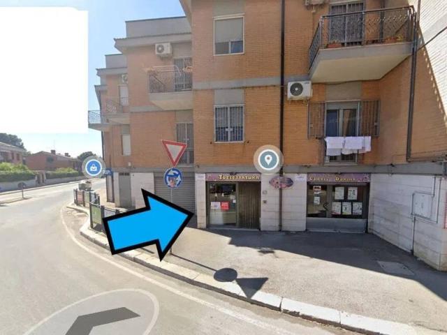 Locale Commerciale in affitto a Puglia, Foggia