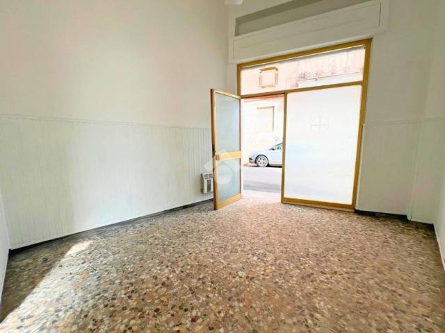 Locale Commerciale in affitto a Puglia, Foggia