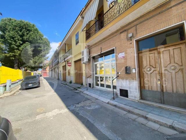 Locale Commerciale in affitto a Puglia, Foggia