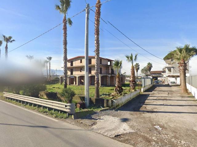Locale Commerciale in affitto a San Valentino Torio, Campania