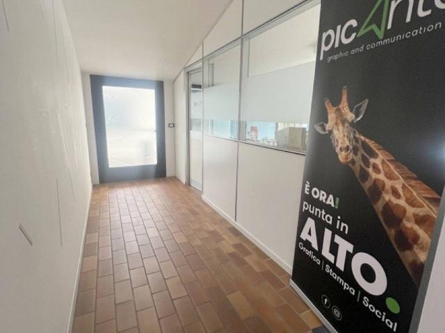 Locale Commerciale in affitto a Prodolone, San Vito Al Tagliamento