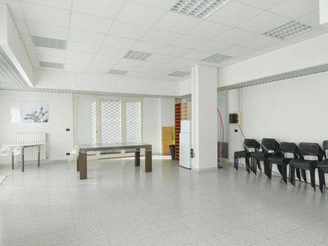 Locale Commerciale in affitto a Puglia, Brindisi