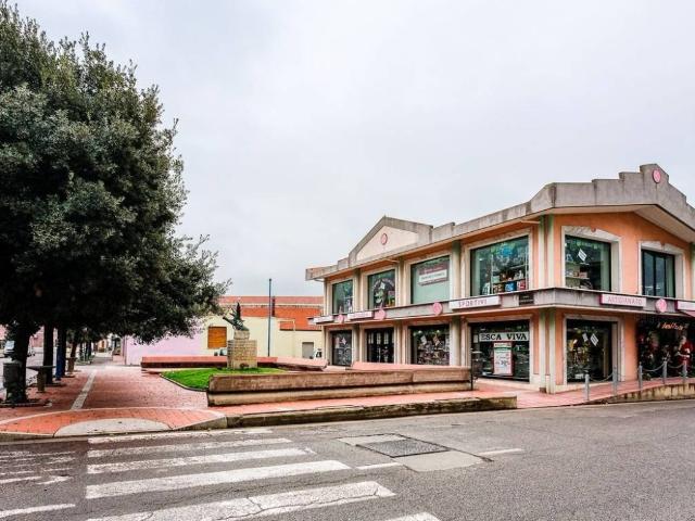 Locale Commerciale in affitto a San Vito, Sardigna/Sardegna