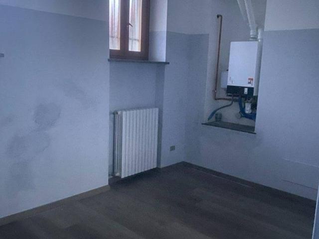 Locale Commerciale in affitto a Piemonte, Cuneo