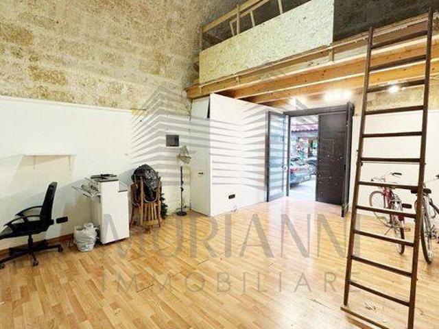Locale Commerciale in affitto a Puglia, Bari