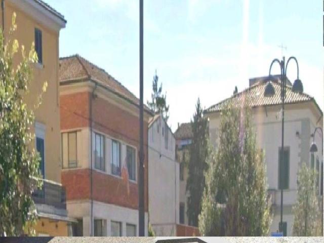 Locale Commerciale in affitto a Santa Croce Sull'arno, Toscana