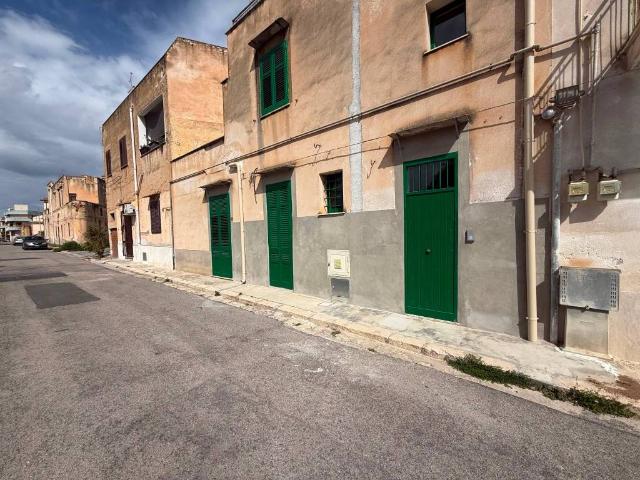 Locale Commerciale in affitto a Porticello, Santa Flavia