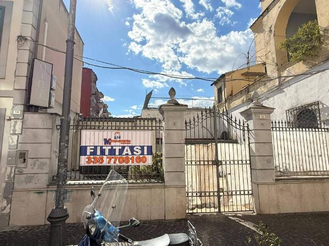 Locale Commerciale in affitto a Santa Maria Capua, Campania