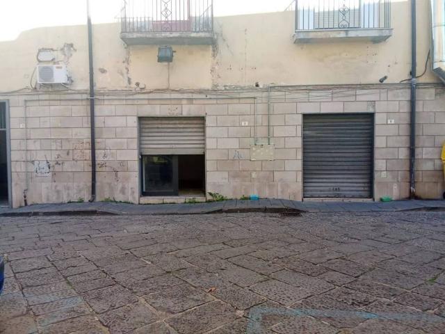 Locale Commerciale in affitto a Sant'Andrea dei Lagni, Santa Maria Capua