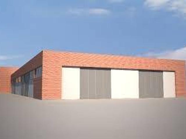 Locale Commerciale in affitto a Villanova Di Camposanpiero, Veneto