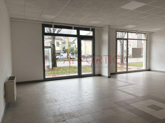 Locale Commerciale in affitto a Sant'angelo Di Piove, Veneto
