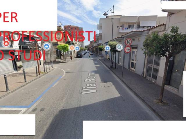 Locale Commerciale in affitto a Sant'antonio Abate, Campania