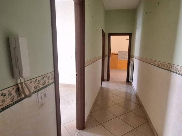 Locale Commerciale in affitto a Sant'antonio Abate, Campania