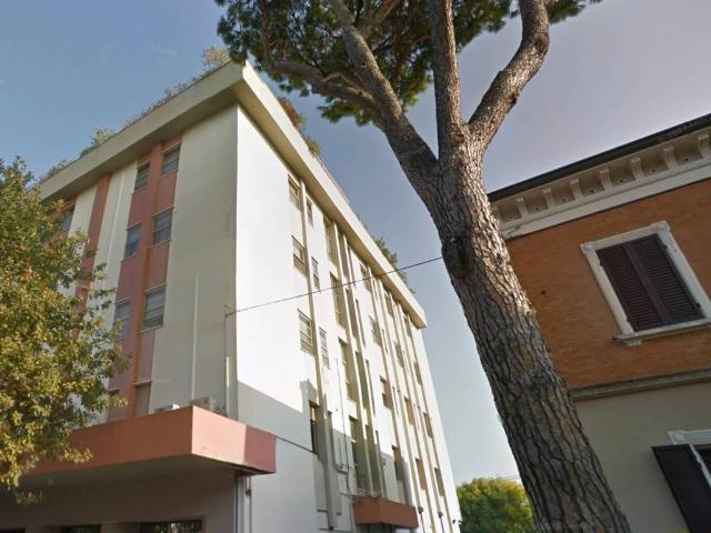 Locale Commerciale in affitto a Unione di comuni Valmarecchia, Santarcangelo Di