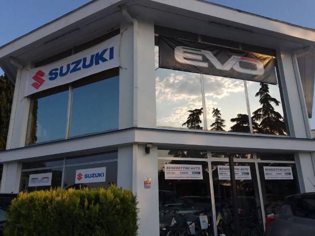 Locale Commerciale in affitto a Unione di comuni Valmarecchia, Santarcangelo Di