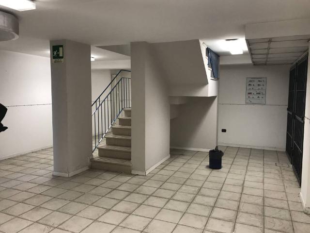 Locale Commerciale in affitto a Santarcangelo Di, Reggio Emilia