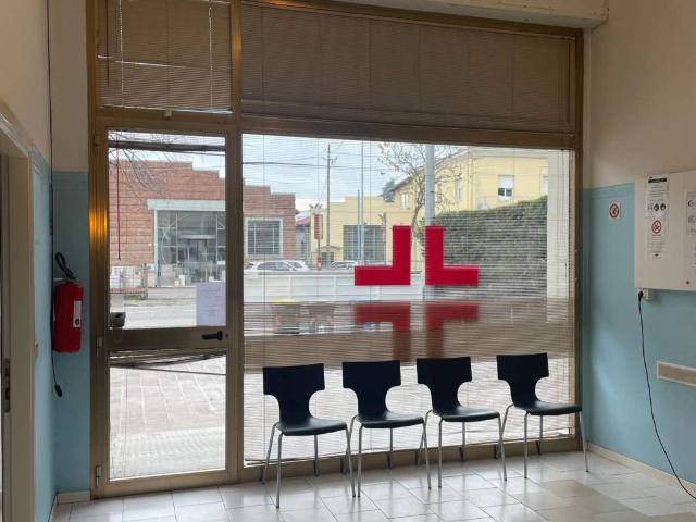 Locale Commerciale in affitto a Unione di comuni Valmarecchia, Santarcangelo Di
