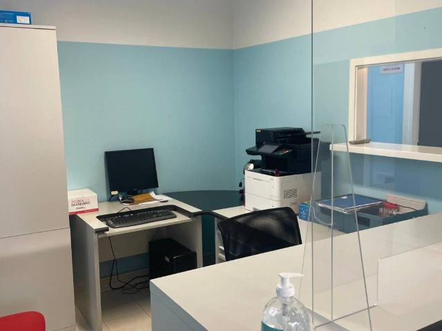 Locale Commerciale in affitto a Unione di comuni Valmarecchia, Santarcangelo Di
