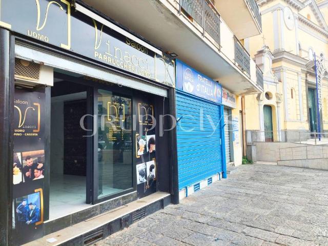 Locale Commerciale in affitto a Sant'arpino, Campania