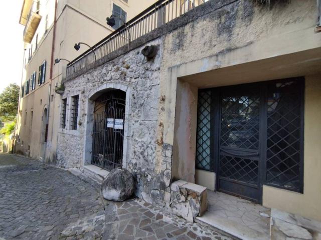 Locale Commerciale in affitto a Sant'elia Fiumerapido, Lazio