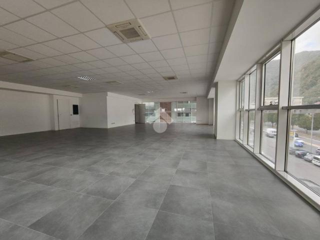 Locale Commerciale in affitto a Comunità montana della valle Trompia, Sarezzo