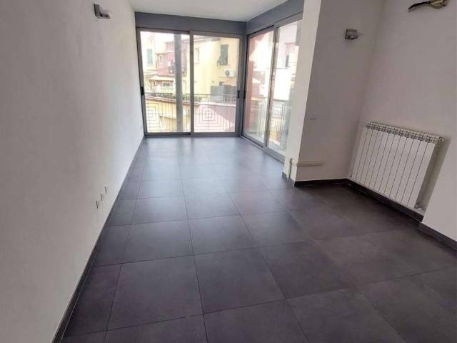 Locale Commerciale in affitto a Sarzana, Liguria