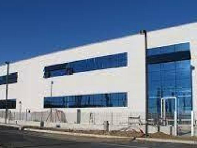 Locale Commerciale in affitto a Unione di comuni Montana Lunigiana, Sarzana