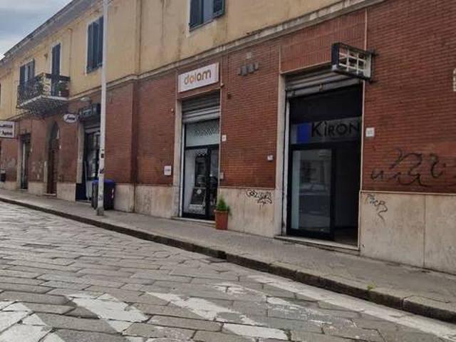 Locale Commerciale in affitto a Cappuccini, Cala Di Volpe