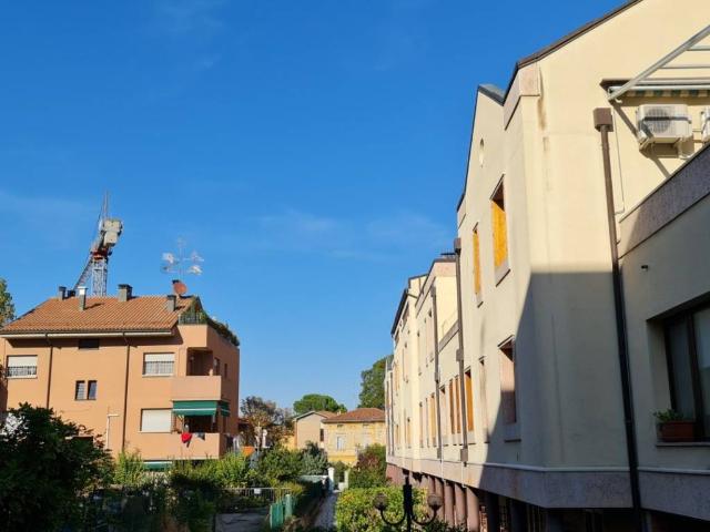 Locale Commerciale in affitto a Unione dei comuni Valli del Reno, Lavino e Samoggia, Sasso Marconi