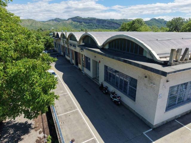 Locale Commerciale in affitto a Unione dei comuni Valli del Reno, Lavino e Samoggia, Sasso Marconi
