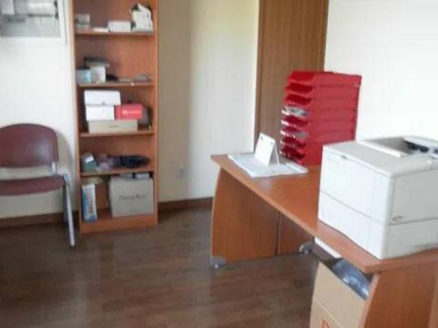 Locale Commerciale in affitto a Felcioni, Marche