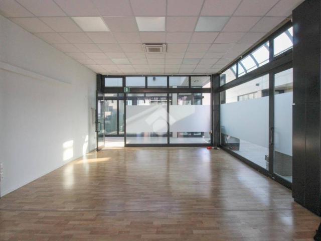 Locale Commerciale in affitto a Unione dei comuni del Distretto Ceramico, Sassuolo