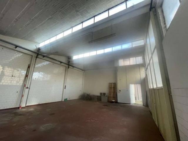Locale Commerciale in affitto a Unione dei comuni del Distretto Ceramico, Sassuolo