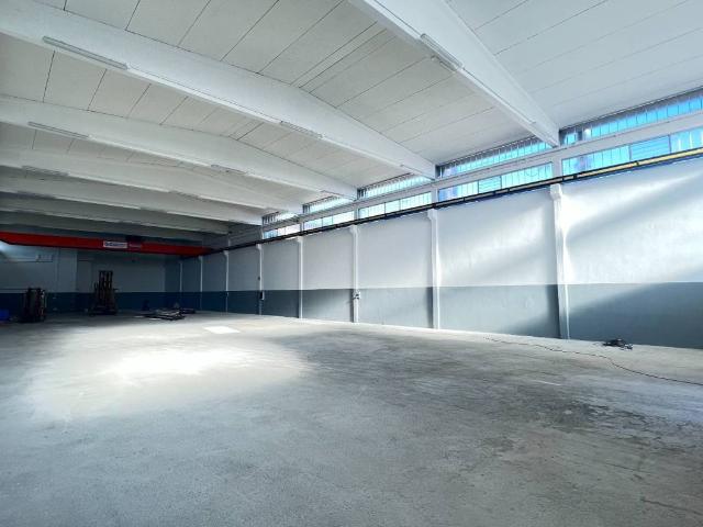 Locale Commerciale in affitto a Unione dei comuni del Distretto Ceramico, Sassuolo