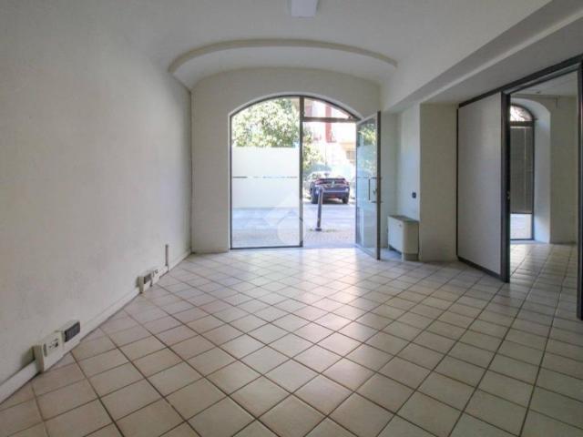 Locale Commerciale in affitto a Unione dei comuni del Distretto Ceramico, Sassuolo